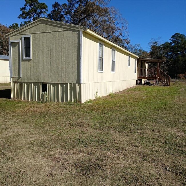 Building Photo - 16223 Southern Pines Dr