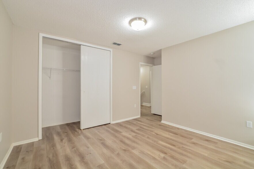 Building Photo - 250 Lynn St