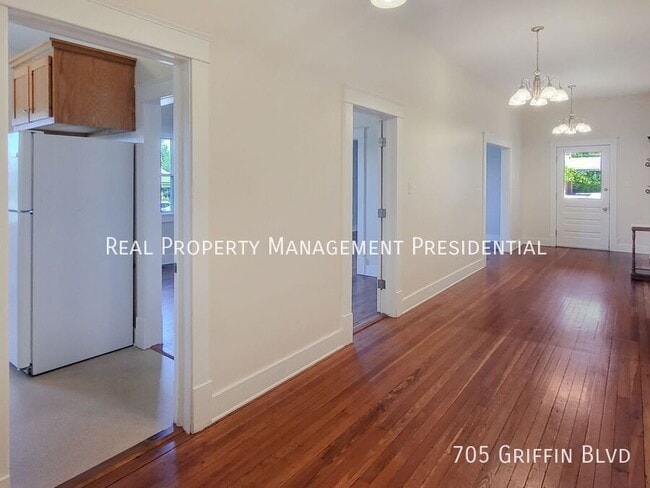 Building Photo - 705 Griffin Blvd