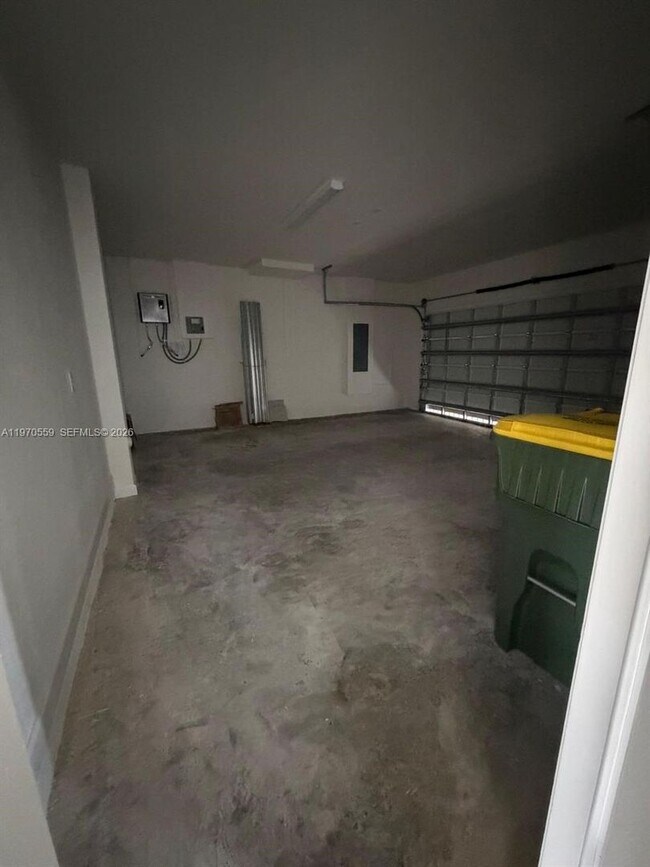 Building Photo - 2638 SE 9th St