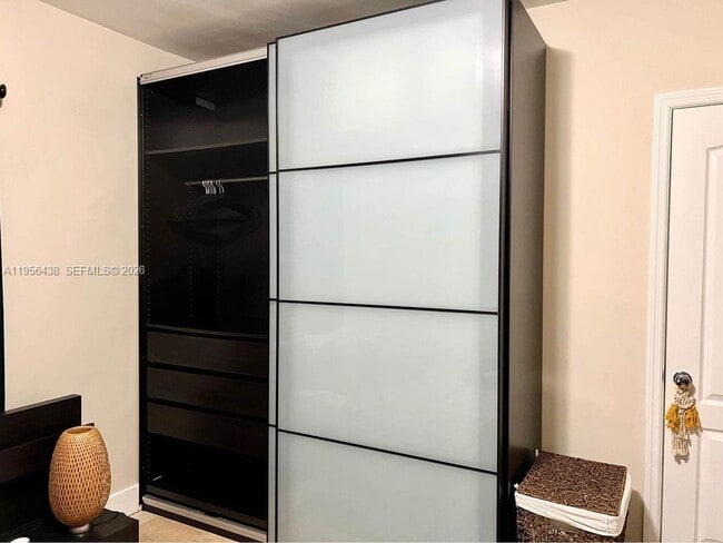 Building Photo - 544 NE 62nd St