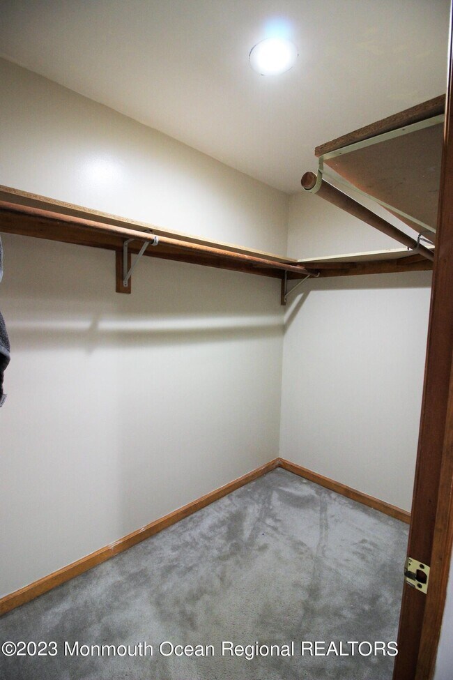 Building Photo - 233 Keller St