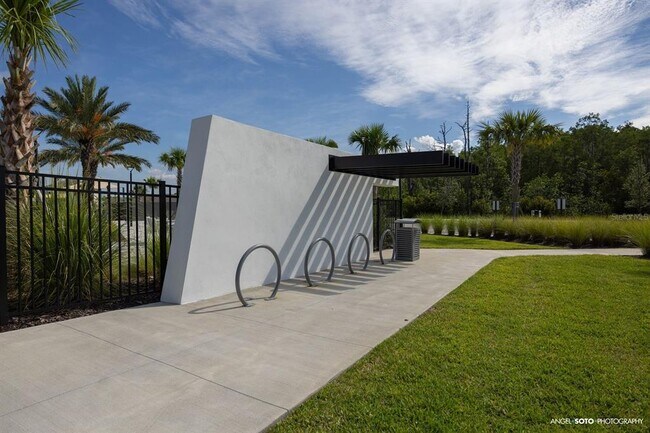 Building Photo - 7810 Clove Hitch Wy