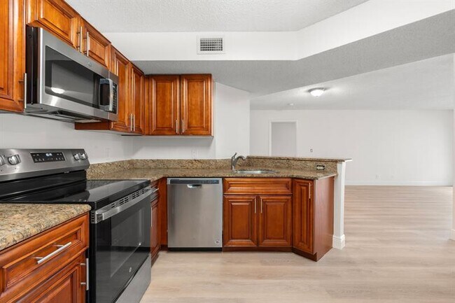 Building Photo - 8851 Wiles Rd