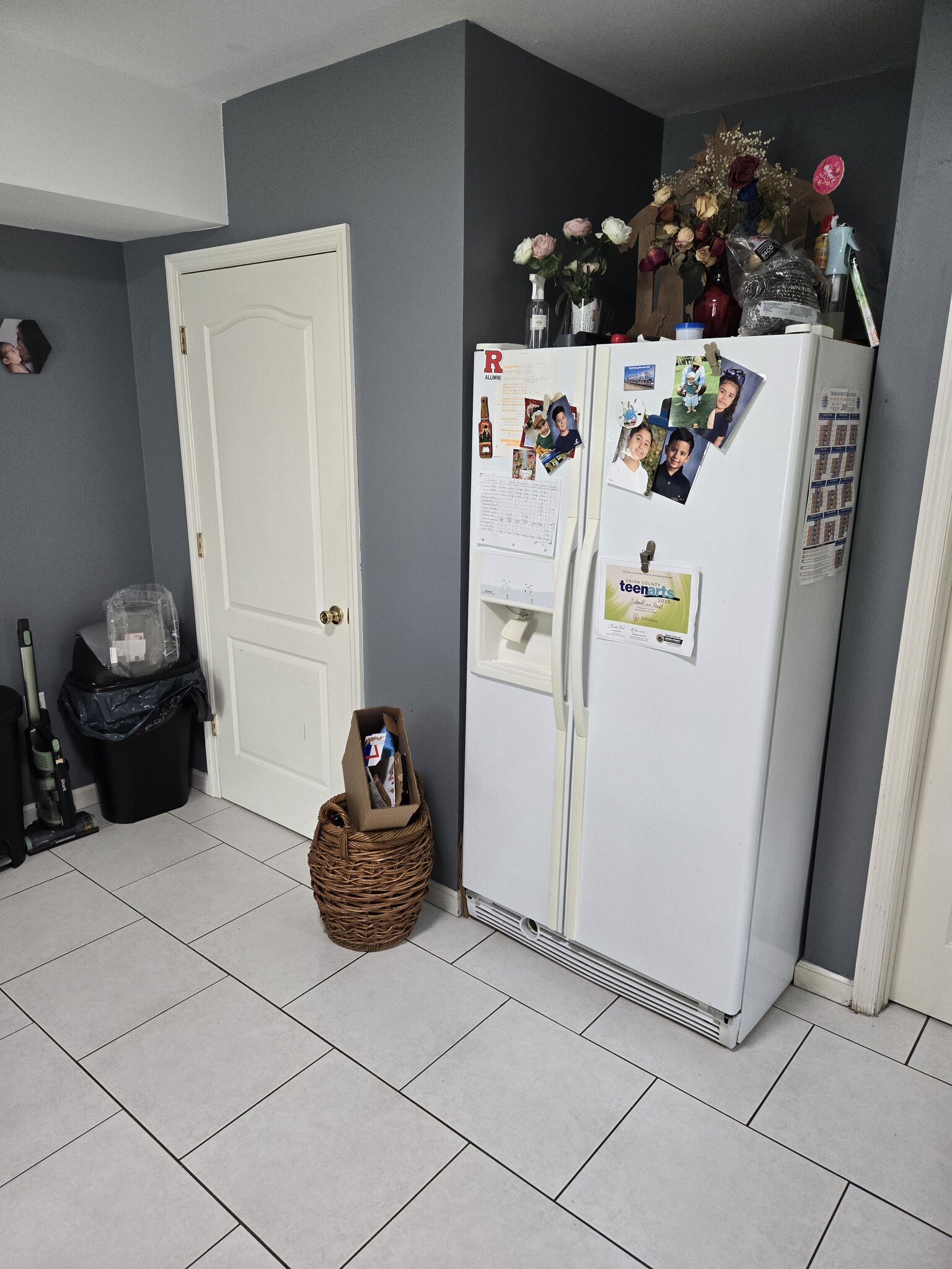 kitchen / pantry closet - 660 McKinley St