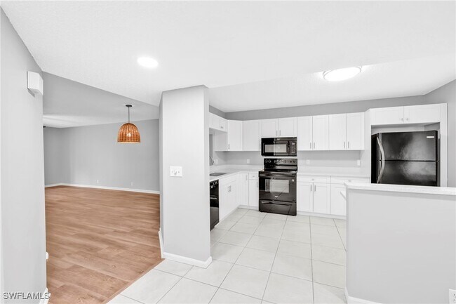 Building Photo - 7791 Esmeralda Way