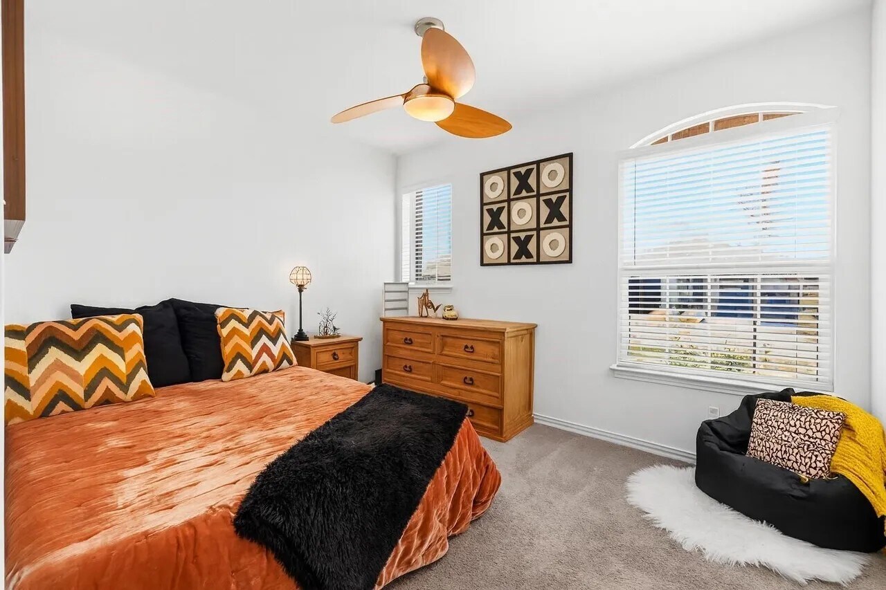 Building Photo - 7101 Crepe Myrtle Ave