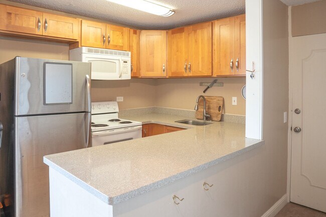 Building Photo - 796 Isenberg St