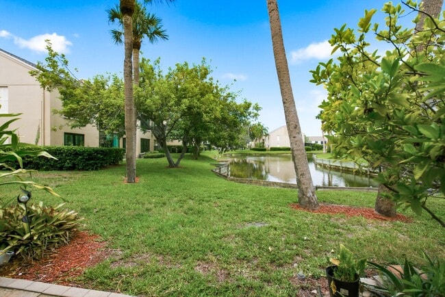 Building Photo - 2453 Egret Blvd
