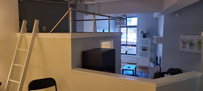Building Photo - 12 Stoneholm St