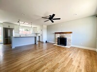 Building Photo - Beautiful 3 Bedroom 1.5 Bath Home