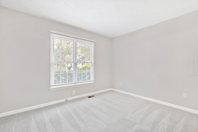 Building Photo - Stylish 3BR Ranch in Prime Wake Forest Location!