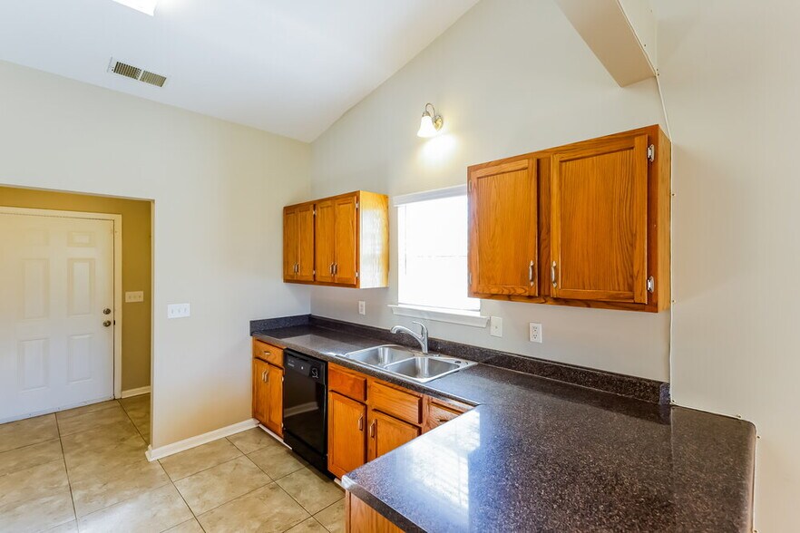 Building Photo - 779 Lannie Bonner Cir