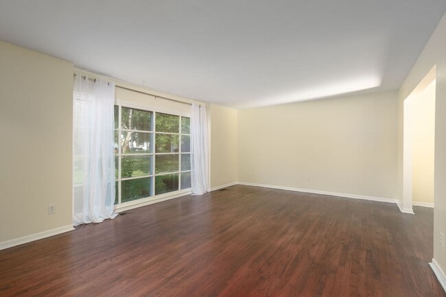 Building Photo - 2377 Williamstown Ct
