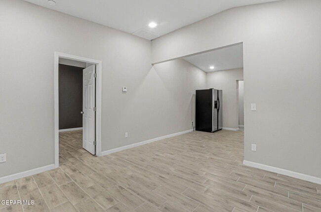 Building Photo - 9207 Santa Rosalia Ct