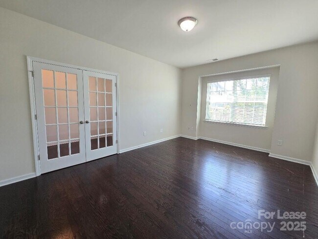 Building Photo - 14611 Murfield Ct