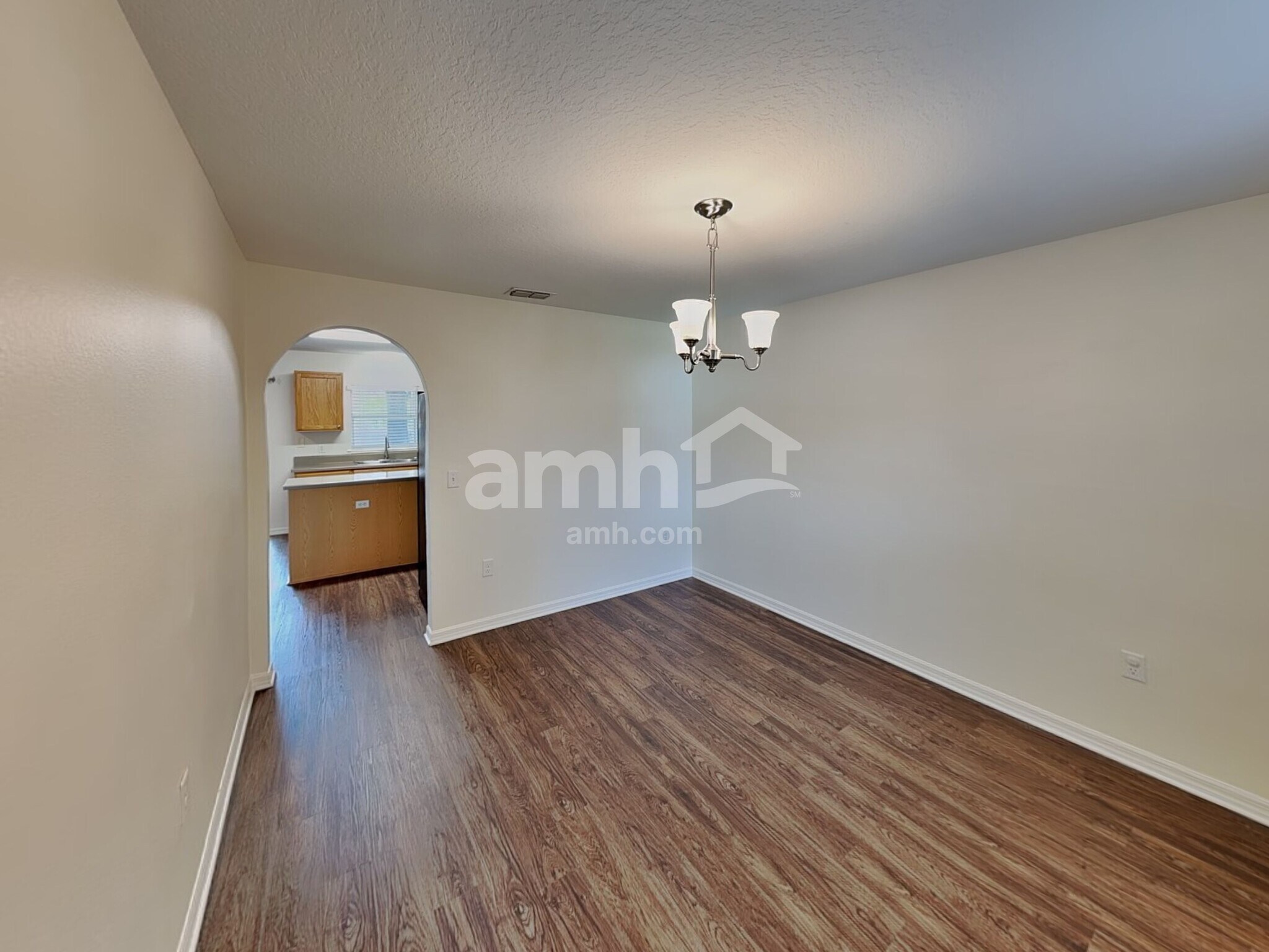 Building Photo - 209 King Arthur Ct