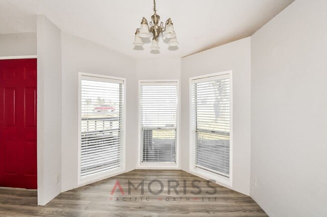 Building Photo - Country living in a clean, cozy home! $400 OFF FMR PROMOTION!!!