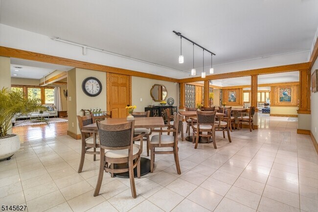 Building Photo - 36 Rocktown Hill Rd