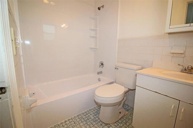 Building Photo - 4649 Bougainvilla Dr