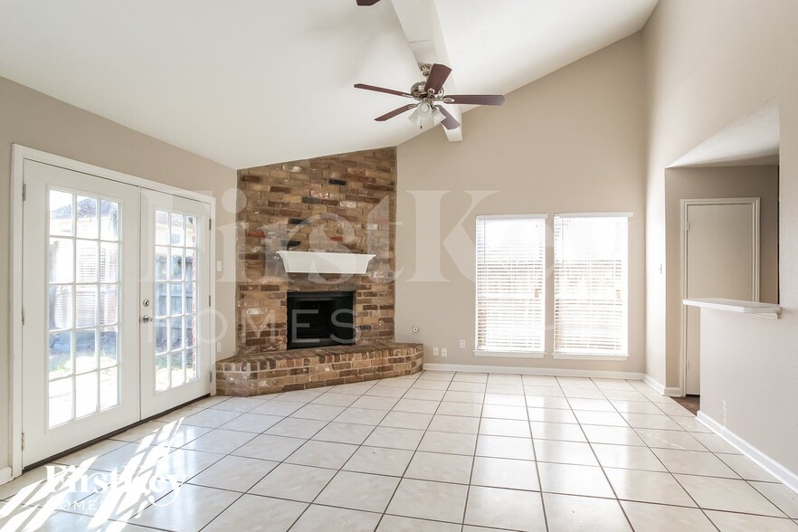Building Photo - 5330 Quail Tree Ln