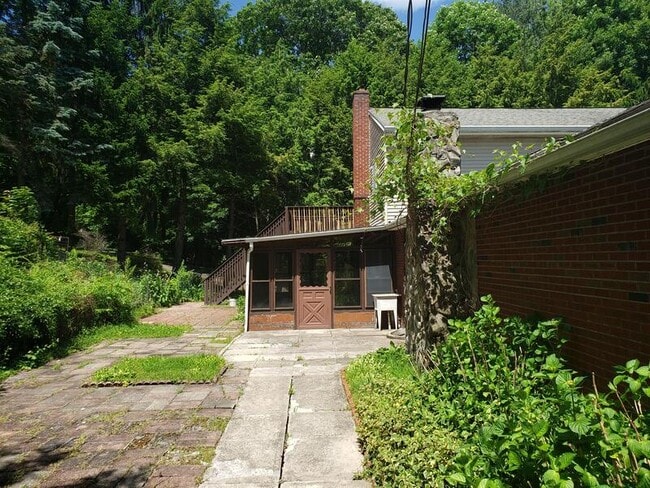 Building Photo - 12 Barbara Jean Dr