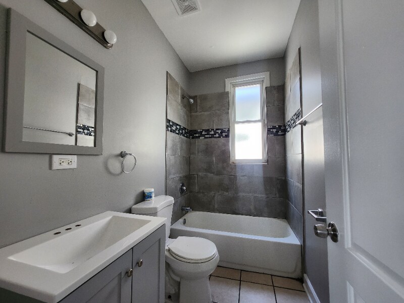 Building Photo - 7308 S Kenwood Ave