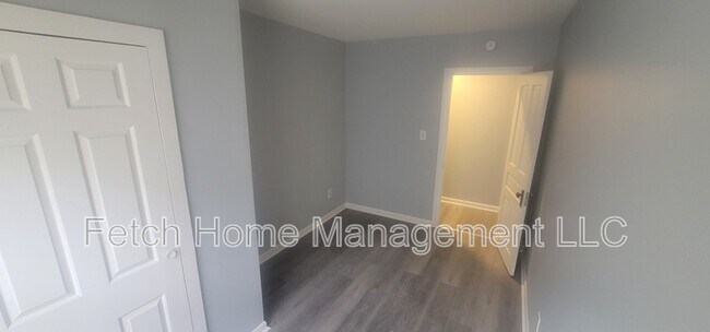 Building Photo - 3 N Main St