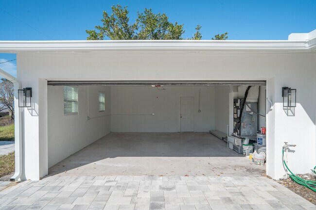 Building Photo - 4107 Miller Dr