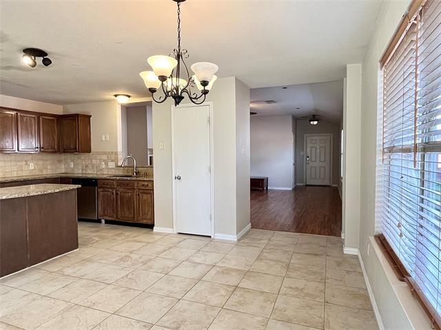 Building Photo - 2805 Nandina St