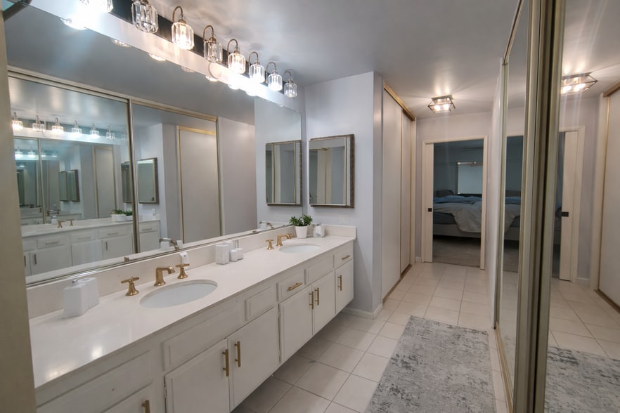 Building Photo - 5315 Yarmouth Ave