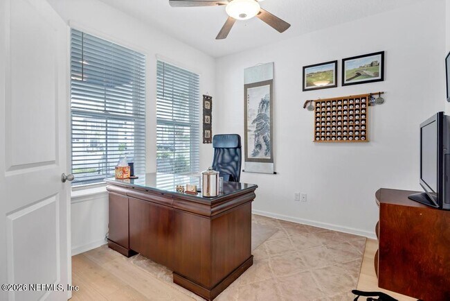 Building Photo - 221 Marquesa Cir