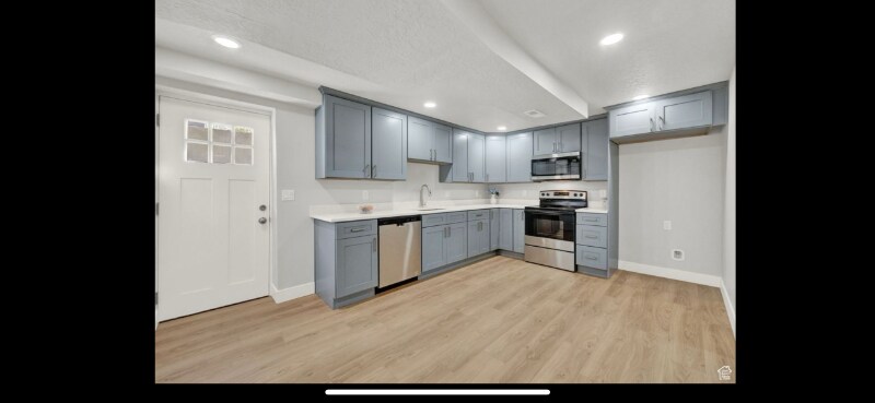 Building Photo - 1140 500 N