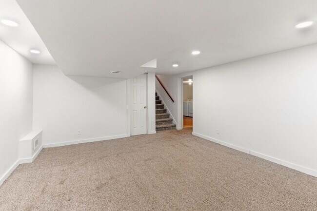Building Photo - 2625 Gunnison St