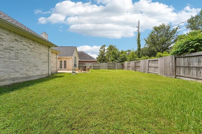 Building Photo - 11806 Regency Forest Dr
