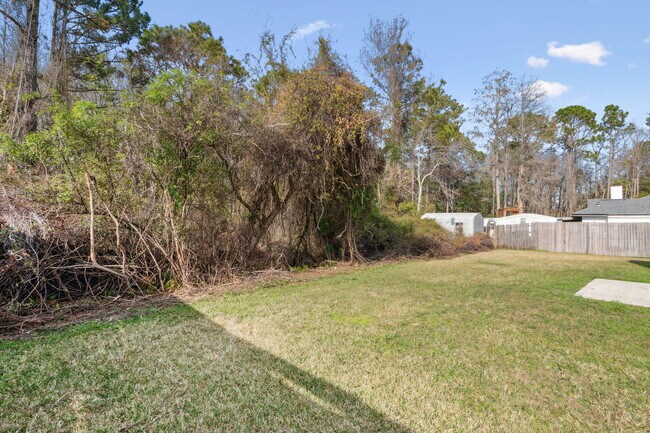 Building Photo - 8471-8473 3 Creeks Blvd