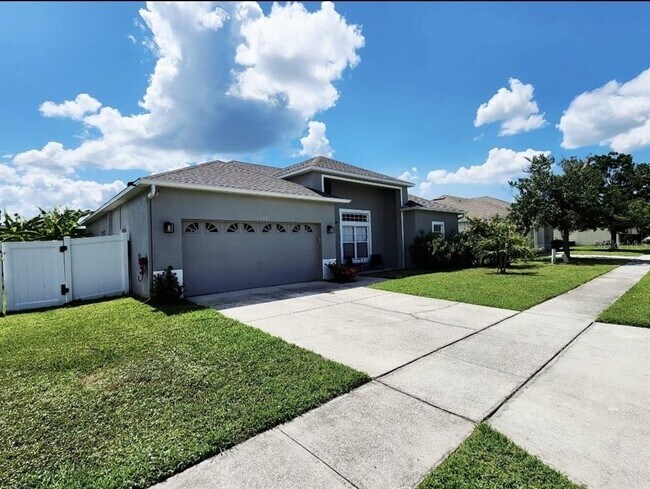 Primary Photo - 3132 Regal Darner Dr