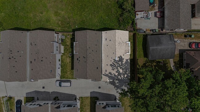 Building Photo - 853 Prosper St