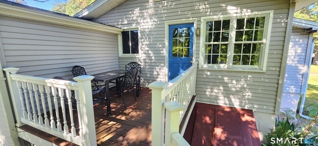 Building Photo - 1555 Byam Rd