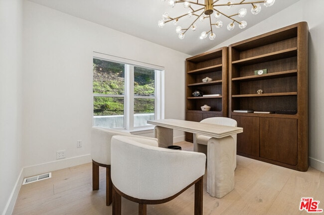 Building Photo - 265 Westlake Blvd