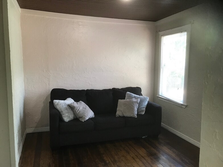 Building Photo - 312 N J St