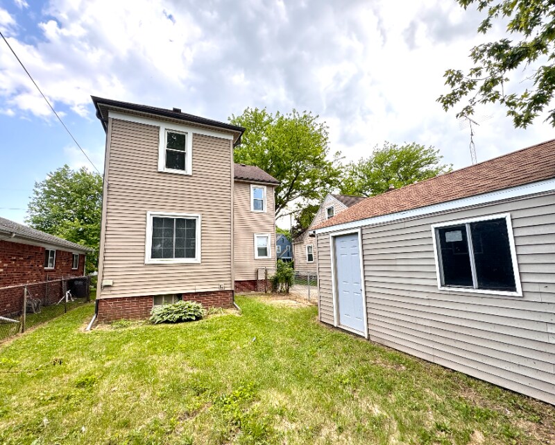 Building Photo - 930 Brinton Dr