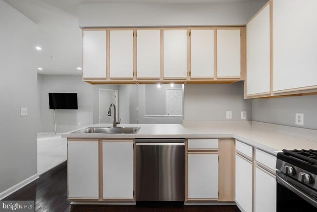 Building Photo - 101 Watkins Pond Blvd