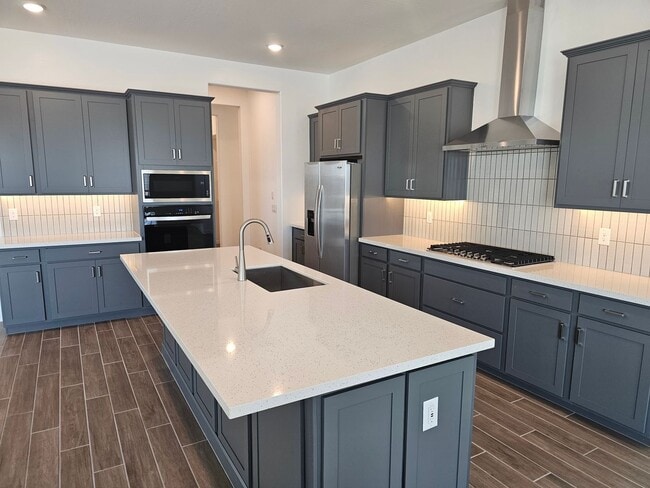 Building Photo - Wonderful new build with family fun amenities