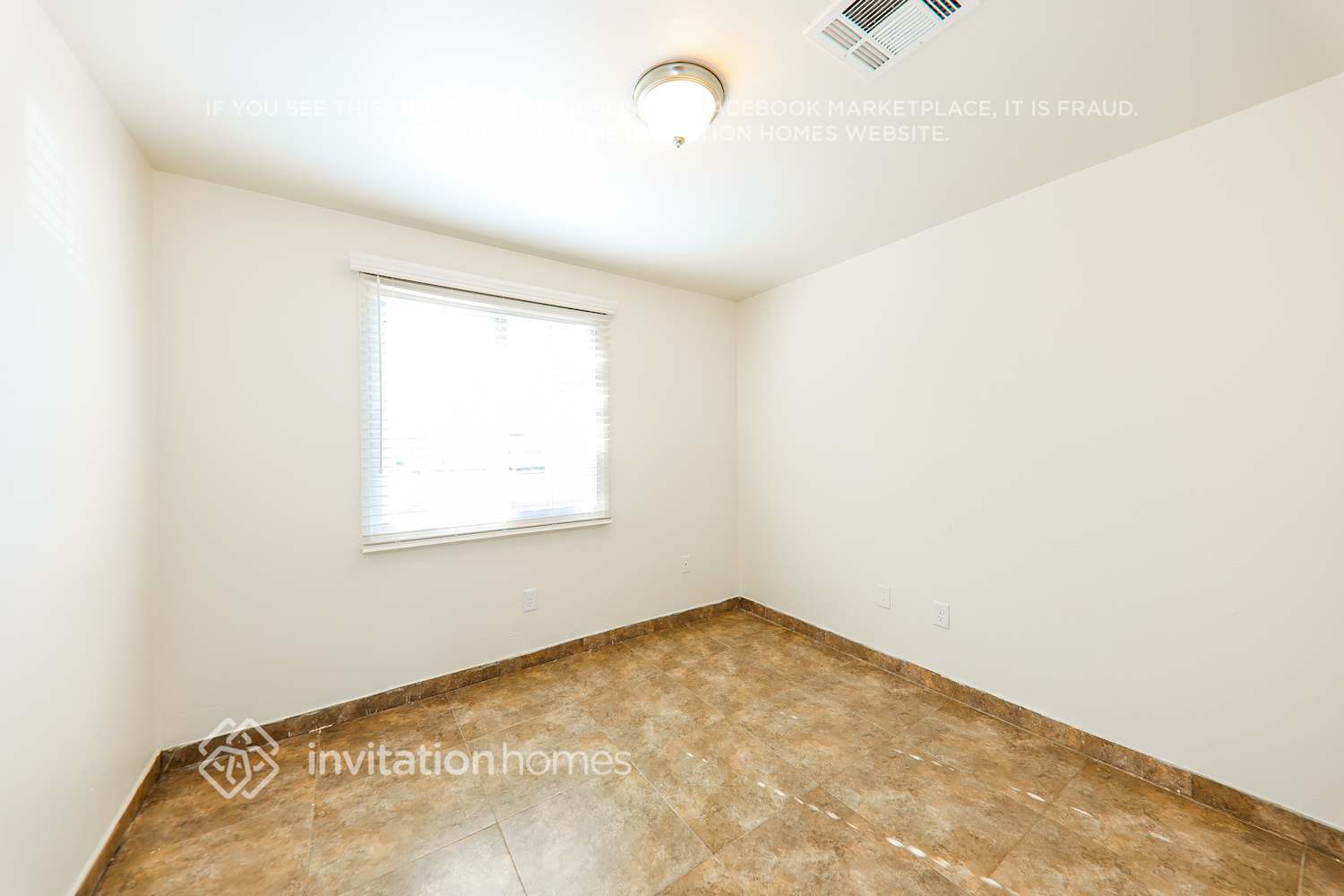 Building Photo - 3730 E Eugie Ave