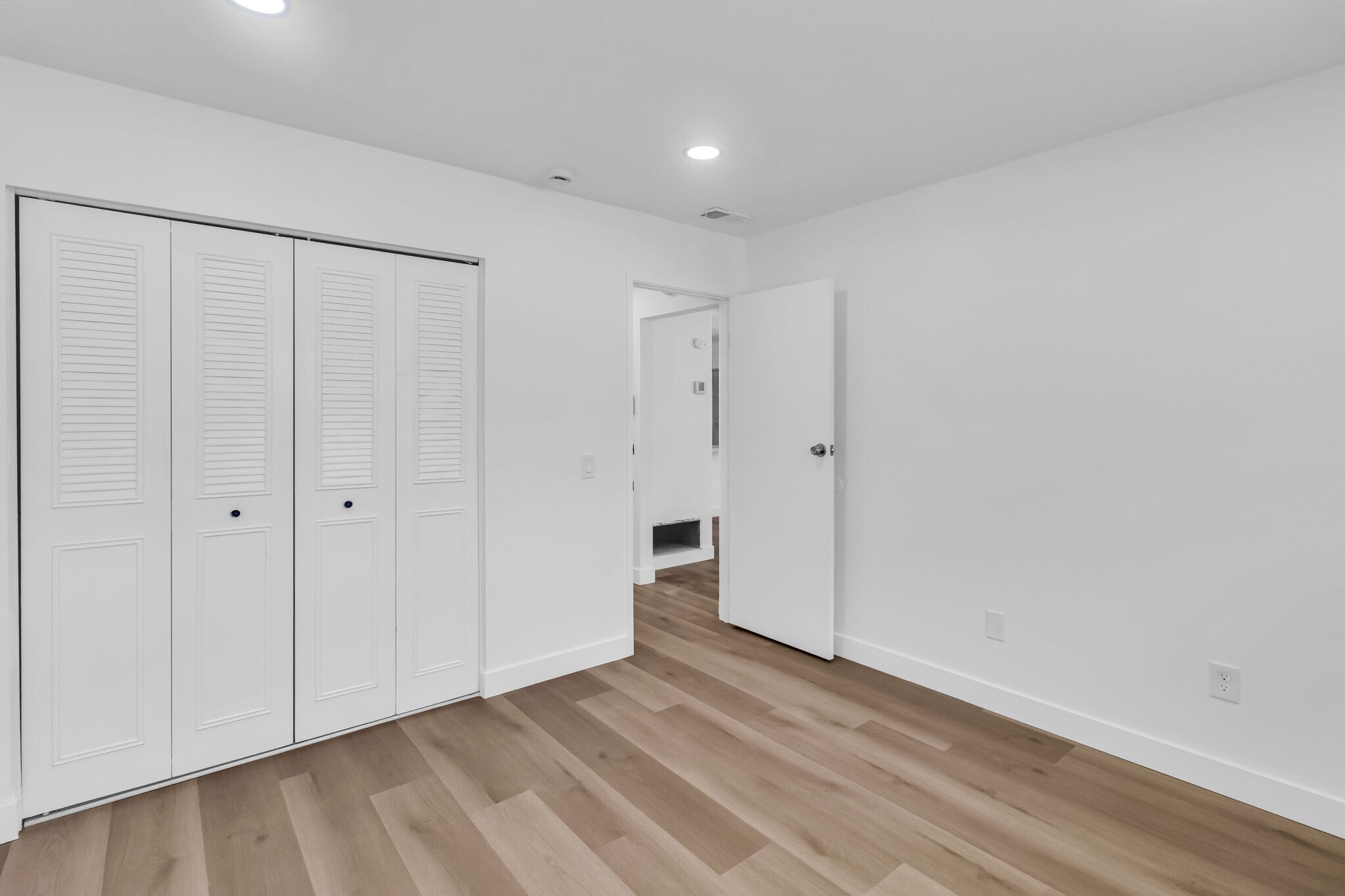 Building Photo - 3531 Rainbow Ln