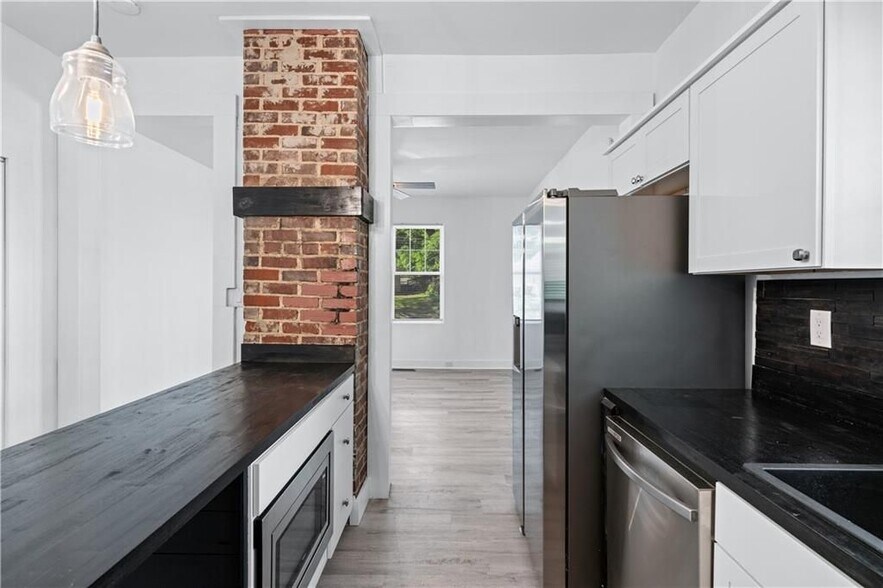 Building Photo - 1035 Astor Ave SW