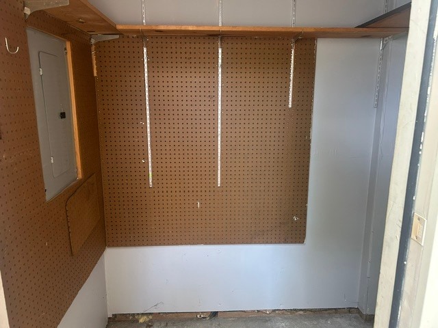 Building Photo - 242 Thistle Ln