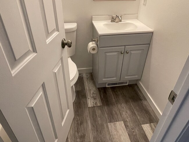 Building Photo - 4 Bd 3 Bath Home in Lehi