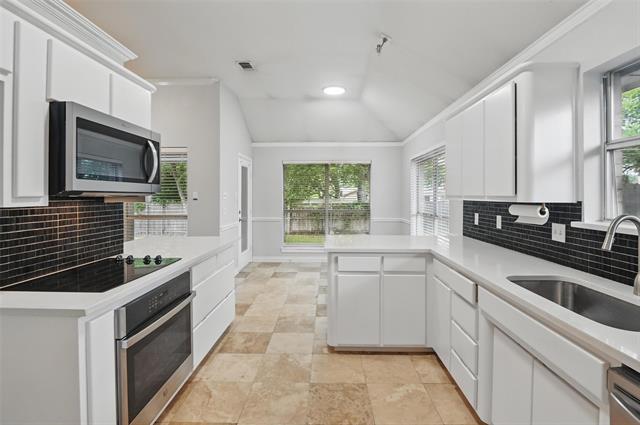 Building Photo - 4101 Hideaway Dr